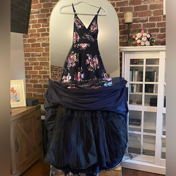 CITY STUDIO Womens Navy Mesh Crisscross
Strappy Back Formal Dress, Sz 3/4 NWT - Picture 8 of 12